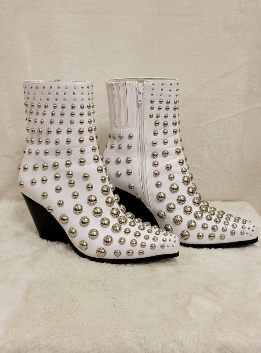 Jeffrey Campbell Women’s White Ankle Boot Sz 7